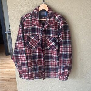 Vintage Pendleton Men's Red and Blue Plaid 100 percent virgin wool Shirt Jacket